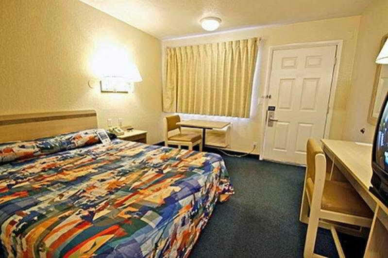 North Charleston Lodge 2*